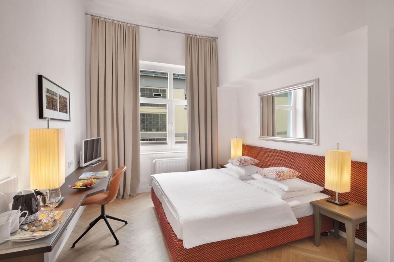 Boutiquehotel Dreesen - Villa Godesberg บอนน์ ภายนอก รูปภาพ